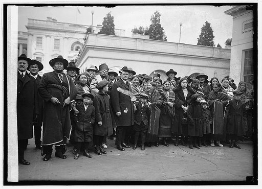 Ossage [i.e., Osage] Indian group, 1/10/23