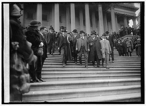 Congressmen leaving Capitol, [3/5/23