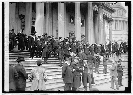 Congressmen leaving Capitol, [3/5/23