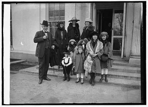 Secty Fall & family, 3/2/23