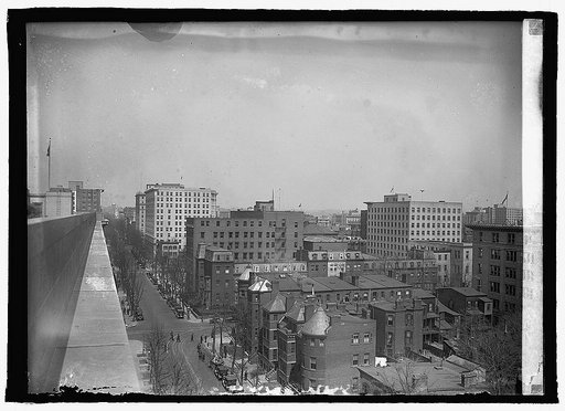 18th St., north from N.Y. Ave.