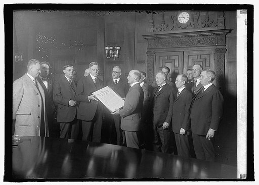 Work receiving resolution of postal clks., 4/27/23