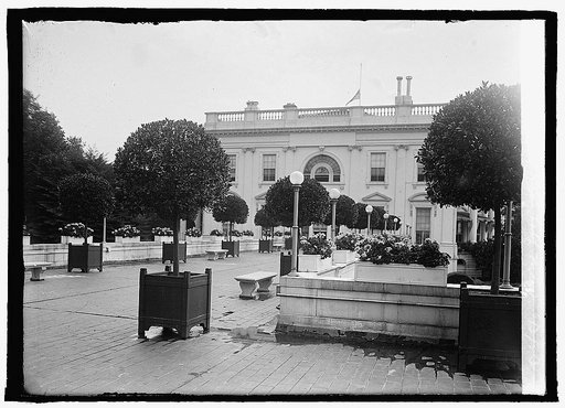 White House flag half mast, 8/3/23