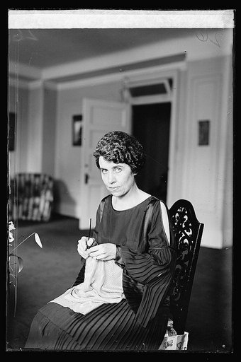 Mrs. Coolidge knitting, 8/6/23