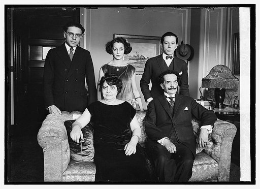 Don Ricardo Jaimes Freyre & family, 9/25/23