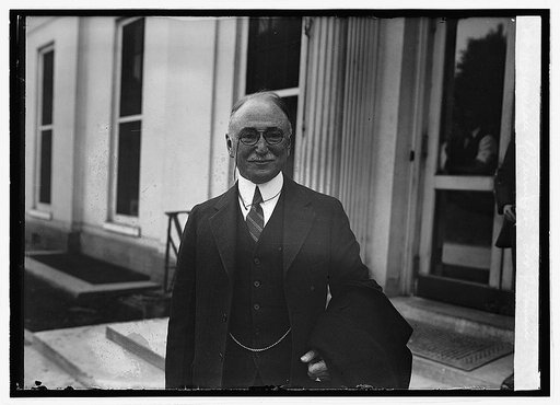 Wallace R. Farrington, Gov. of Hawaii, [10/9/23
