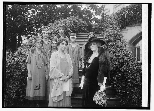 Mrs. Coolidge & Campfire Girls, [10/18/23