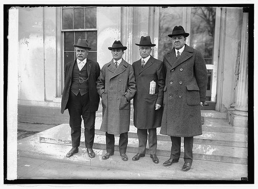 Group at White House, Washington, D.C.] 1/28/24