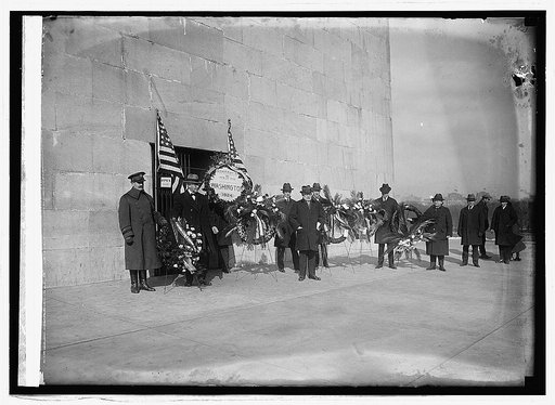 Wreaths at base of Washington Monument, 1924