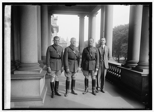 Center of group Gen. Pershing & Col. J.G. [Quekemeyer, 9/13/24