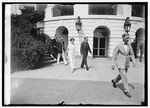 Pres. & Mrs. Coolidge at White House, [Washington, D.C.], 9/1/24