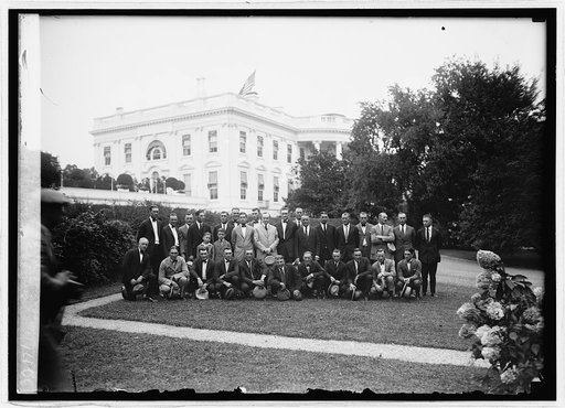 Washington baseball team with Pres. Coolidge at White House, [Washington, D.C.], 9/5/26