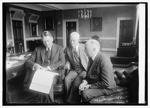 Sec. Wilburn, Capt. W.R. Sefton, Rear Adm. Straus, budget officers, 9/20/24