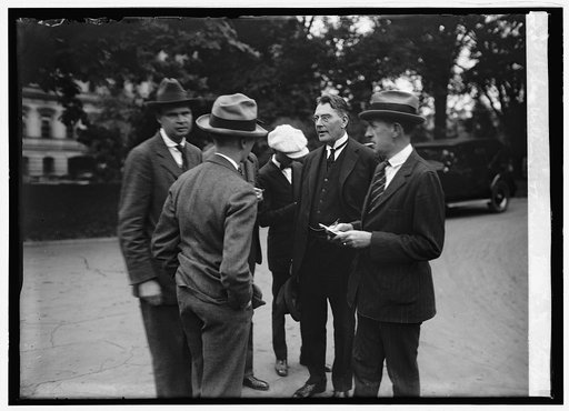 Sec. Wilburn with newspaper men, 9/20/24
