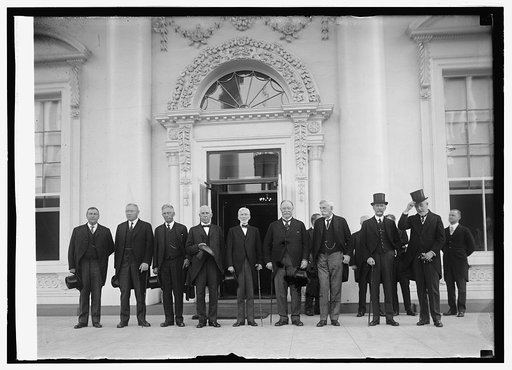 Atty. Gen. Stone with members of Supreme Court call on Pres. Coolidge, [10/6/24