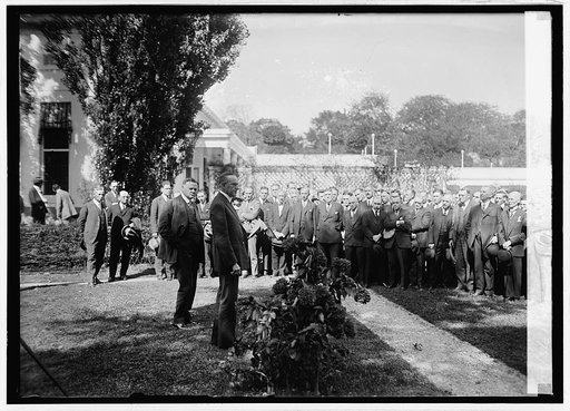 Hoover & Coolidge - Coolidge addressing radio men at White House, [Washington, D.C.], 10/8/24