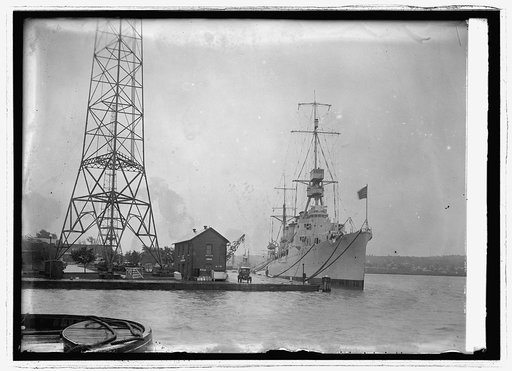 Arrival of body of Maj. R.W. Imbrie at Wash. Navy Yard, 9/29/24