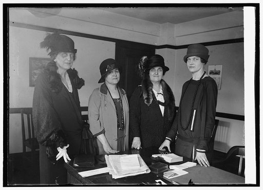 Mrs. Blair Banister, Mrs. E.N. Blair & Mrs. H.W. Wilson, Mrs. W.M. Adams at Dem. hdqtrs., [10/3/24