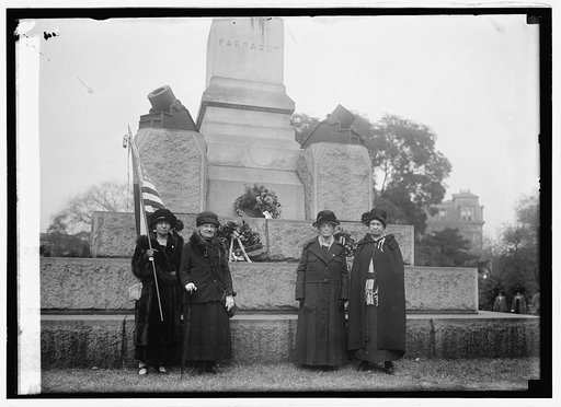Decoration of Farragut statue by Dau. of Amer. Rev., Navy Day, 10/27/24