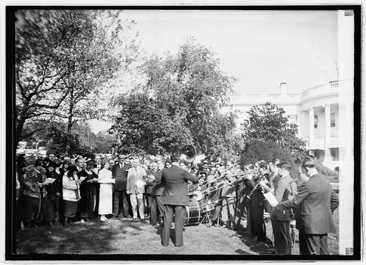 Al Jolson & Gang with Metropolitan Orchestra at W.H. [i.e. White House, Washington, D.C.], 10/17/24