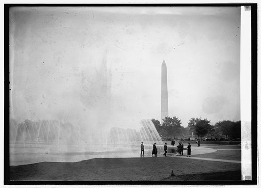 Rainbow pool at Lincoln Memorial, [Washington, D.C.