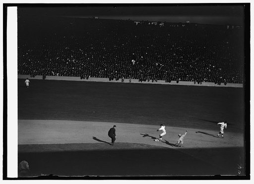 Southworth out at 2nd., World Series, 10/9/24