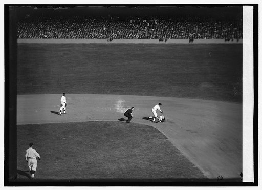 Frische safe at 2nd on his double, World Series, 10/9/24