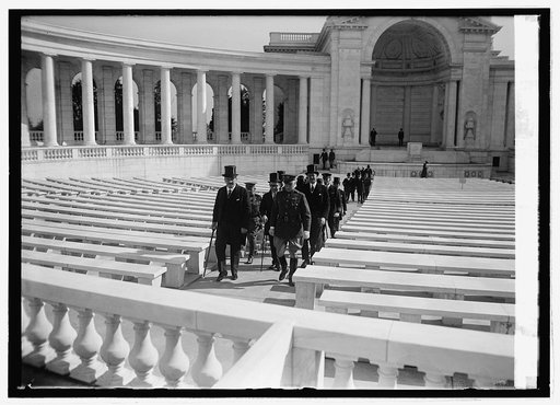 Gen. P.E. Calles being shown through [...] Theatre by Gen. Rochenbach, 11/[24
