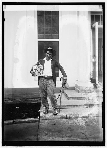Lee Turner of Tucson, Arizona at W.H. [i.e. White House, Washington, D.C.], 11/12/24