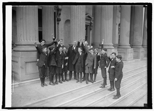 Senator J.B. Kendrick of Wyoming with Senate Pages