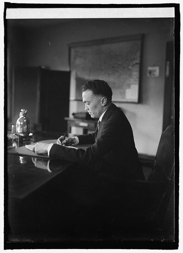 J.E. Hoover, Bu. of Identification, Dept. of Justice, 12/22/24