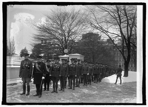 Officers of Army at New Year reception at White House, [Washington, D.C.], 1/1/25