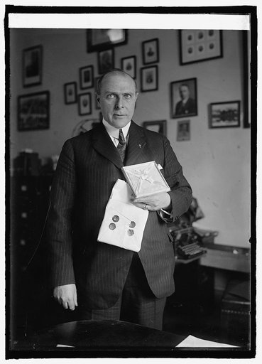 Rep. R.G. Fitzgerald with linen from Queen of Belgium, 1/15/25