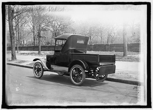 Ford Motor Co. slip on body