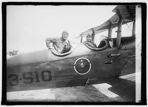 Will Rogers & Gen. Mitchell at Bolling Field, Washington, D.C., 4/24/25