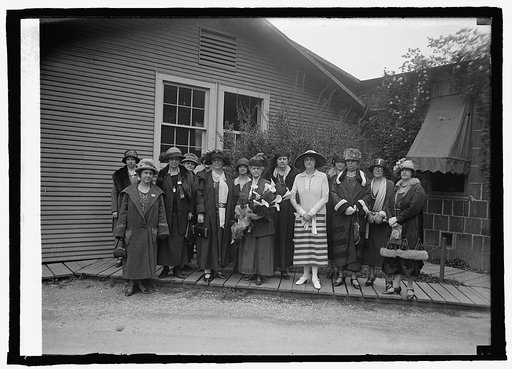 International Council of Women at Wilson's Tomb, 5/14/25