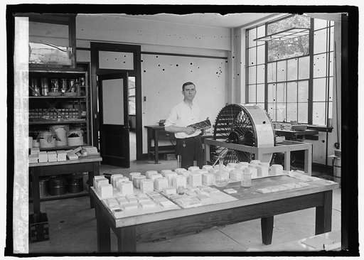 D.W. Kessler, Bu. of Standards, scrubbing marble, [6/9/25