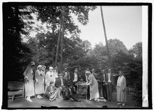 Garden Party to Walter Reed soldiers by American Women's Legion, 6/[25