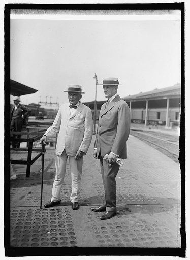 Kellogg & Pershing at Union Station, [Washington, D.C., 7/17/25