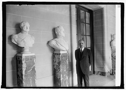 Amb. H. Pueyrredon with bust of Gen. Sam Martin, 9/9/25