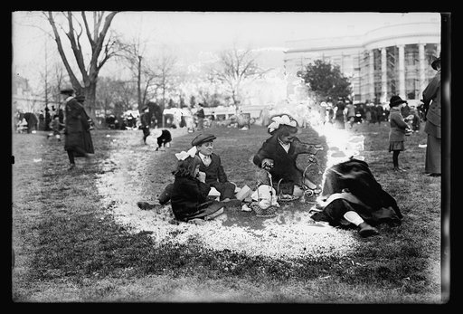 Easter egg rolling, White House, [Washington, D.C.], 1915