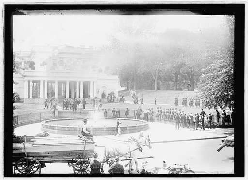 French Blue Devils, May 12, 1915 at White House, [Washington, D.C.