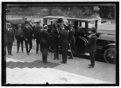 Pan Amer. Financial Conference? May 25, 1915 (Pres. wilson leaving car?)