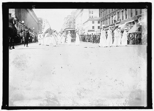 Suffragettes parade, Wash., D.C., 1915