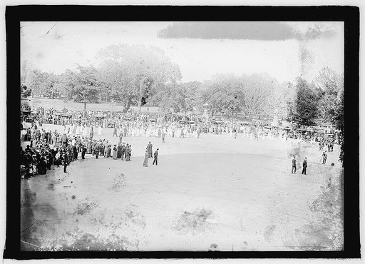 Suffragettes, U.S. Capitol, [Washington, D.C.], 1915