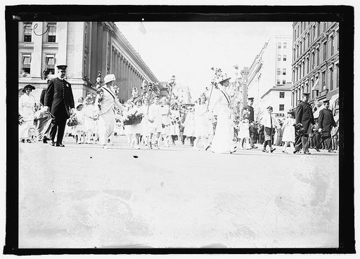 Suffragettes parade, Wash., D.C., 1915