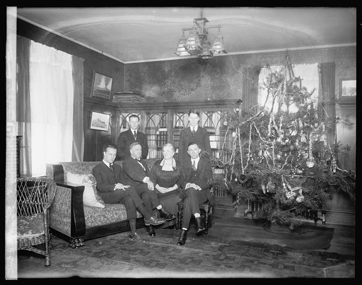 Daniels Christmas tree, [1919