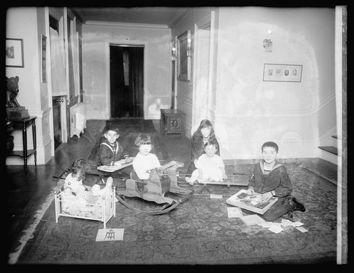 Ecuador legation Christmas, 1919