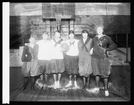 War risk basket ball team 1920 girls 2nd team