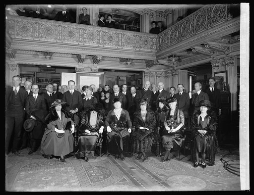 Group in Lansing Ofc.